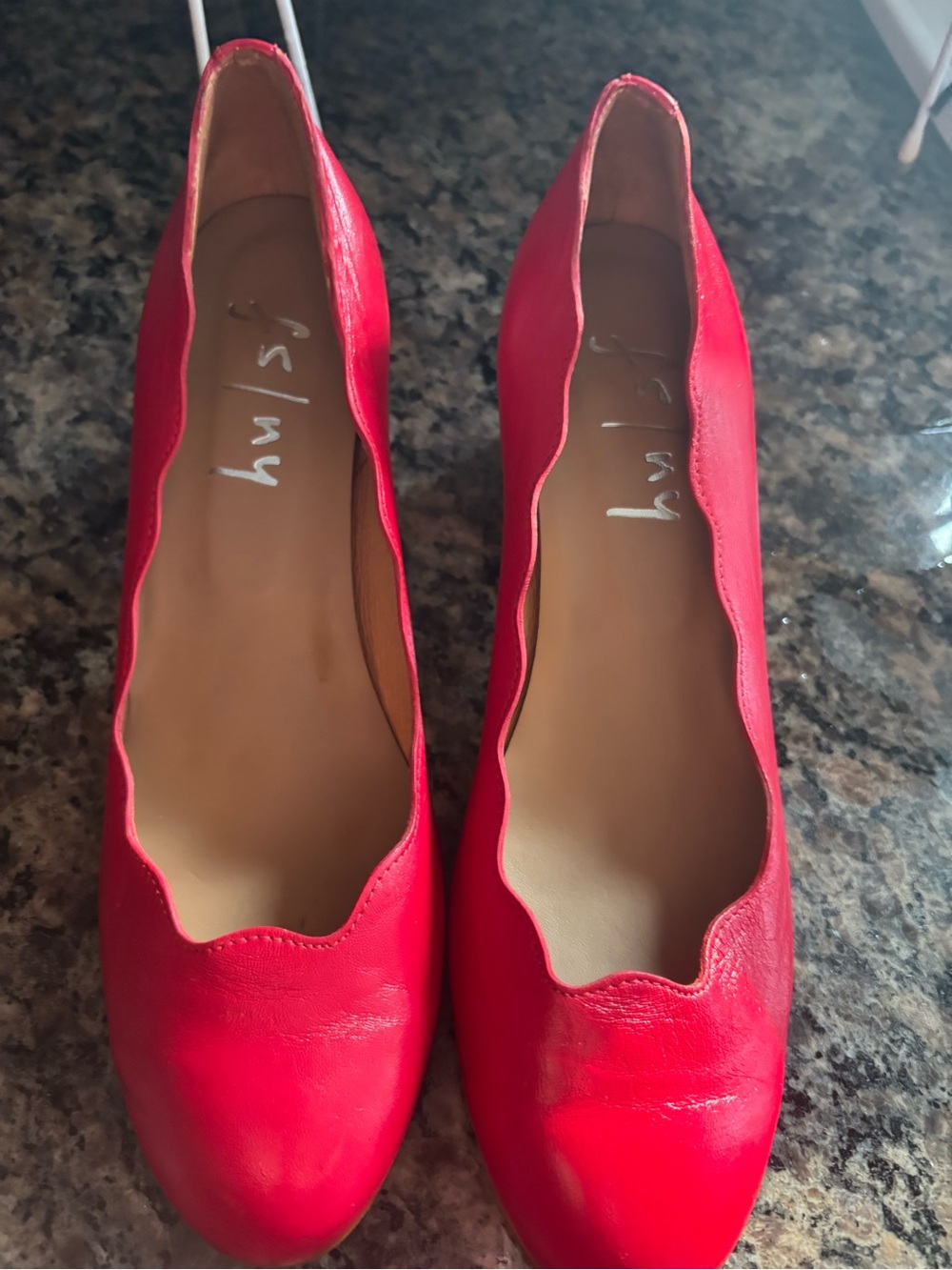 Women's Red Scalloped Leather Heels - Comfort Lift